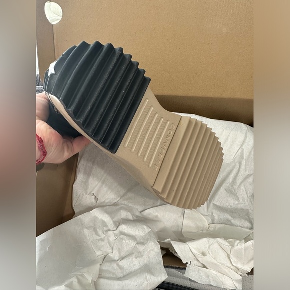 Converse RUN STAR HIKE HI
NOMAD/BLACK/WHITE - Picture 4 of 9